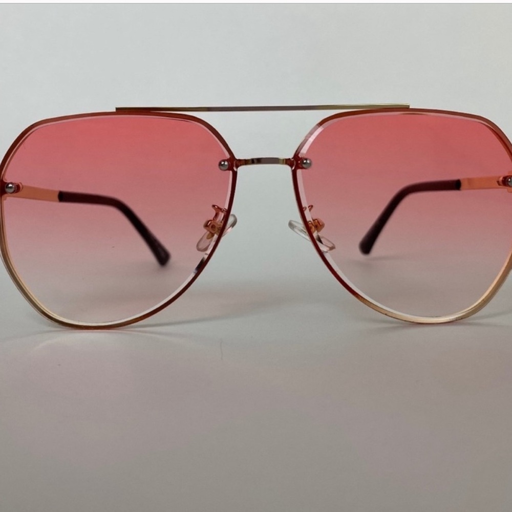 Stylish Pink Aviator Sunglasses